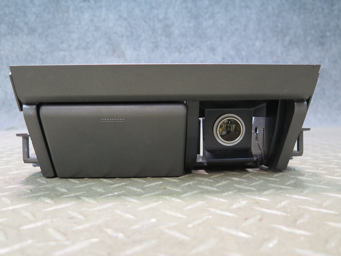 2003-2009 Lexus UZJ120L GX470 Dash Center Ashtray