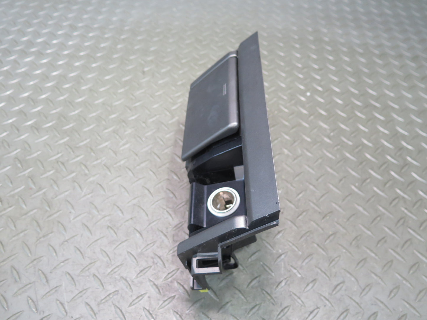 2003-2009 Lexus UZJ120L GX470 Dash Center Ashtray