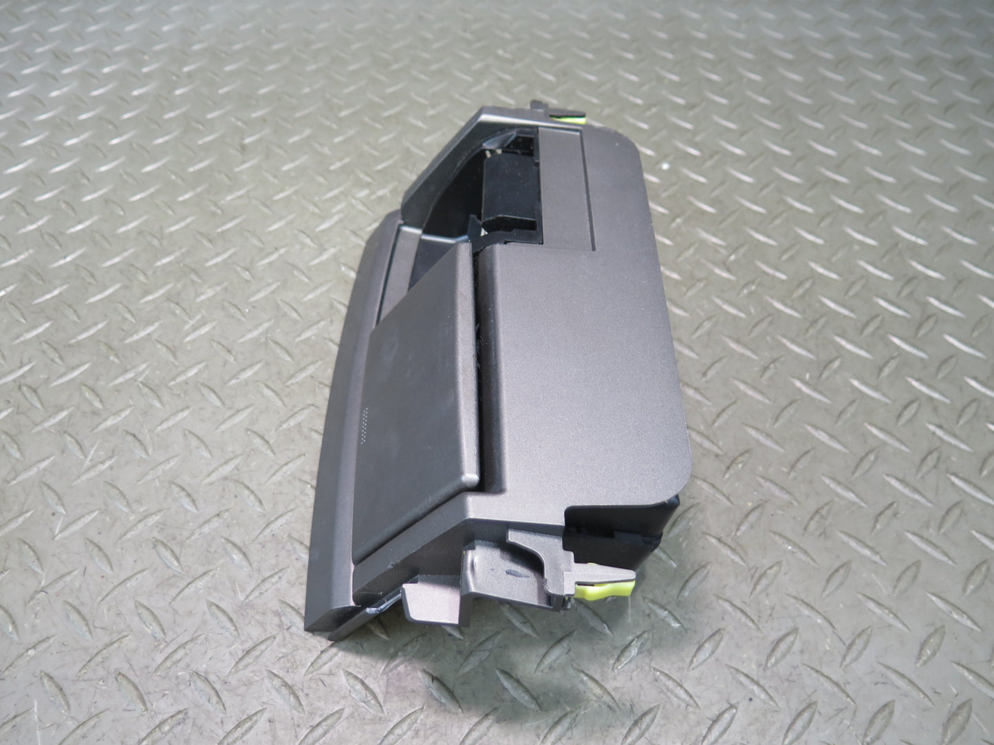 2003-2009 Lexus UZJ120L GX470 Dash Center Ashtray