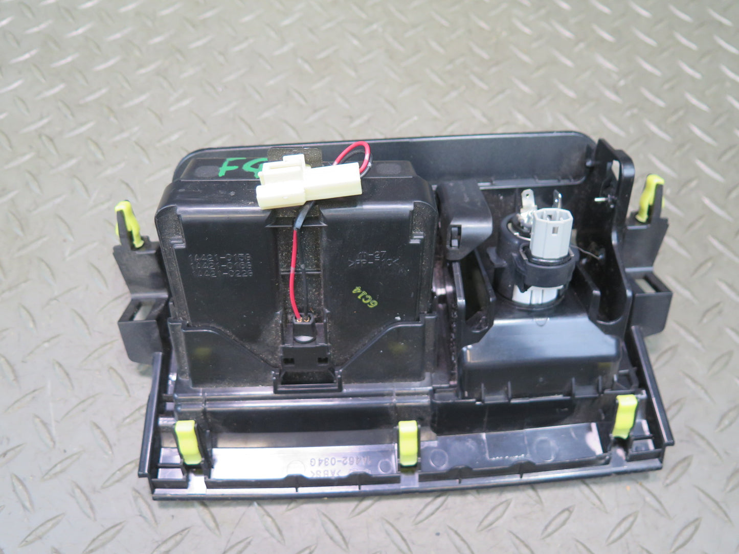 2003-2009 Lexus UZJ120L GX470 Dash Center Ashtray