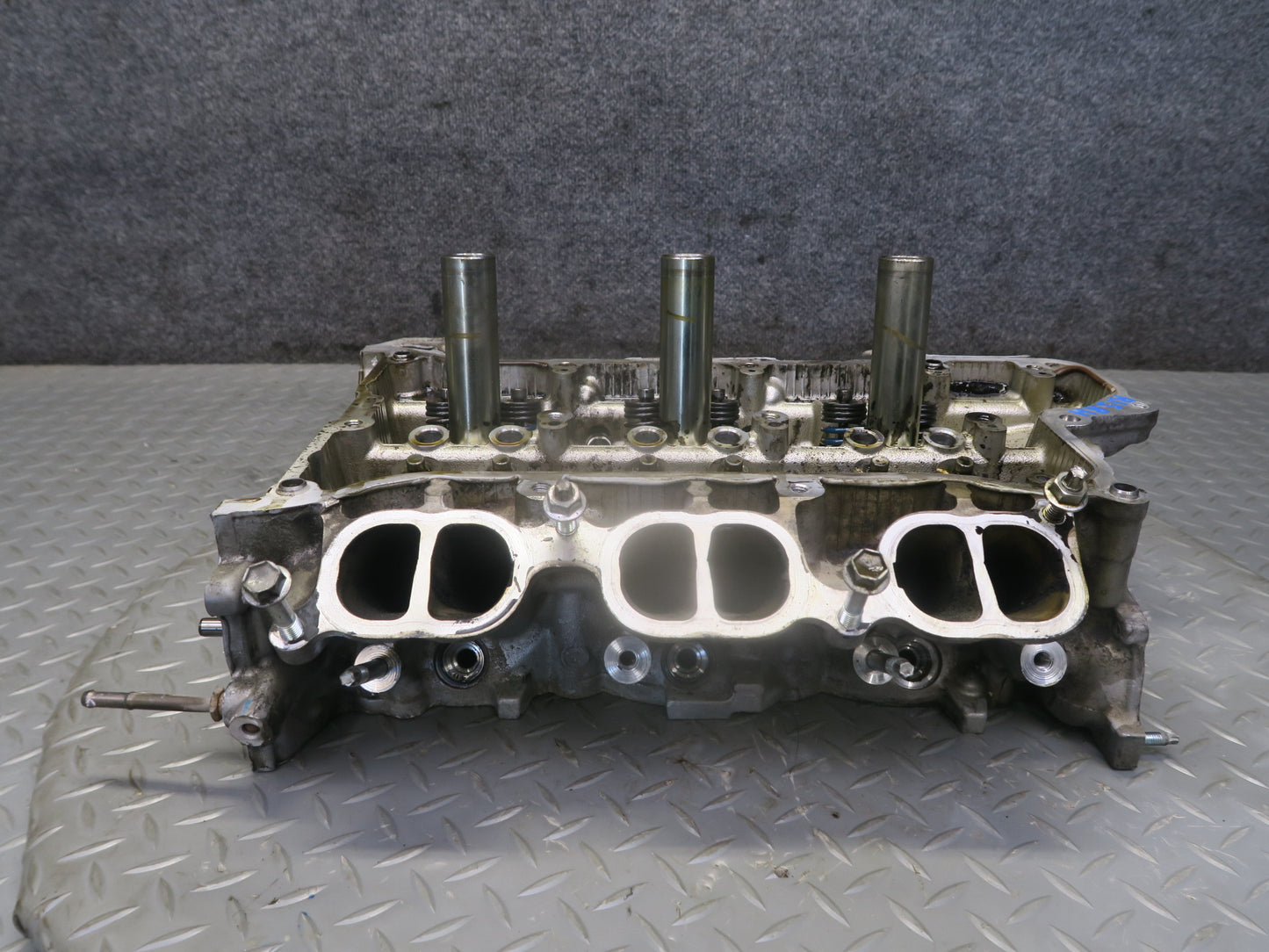 06-13 Lexus IS250 GSE20L 4GRFSE 2.5L Right Engine Cylinder Head OEM