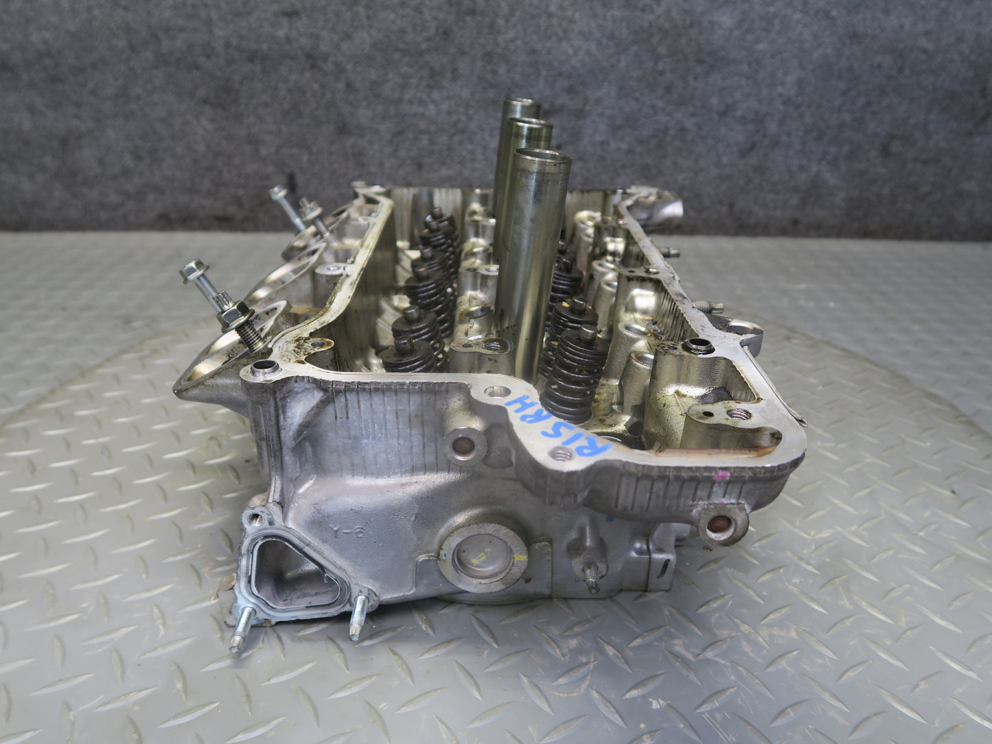 06-13 Lexus IS250 GSE20L 4GRFSE 2.5L Right Engine Cylinder Head OEM