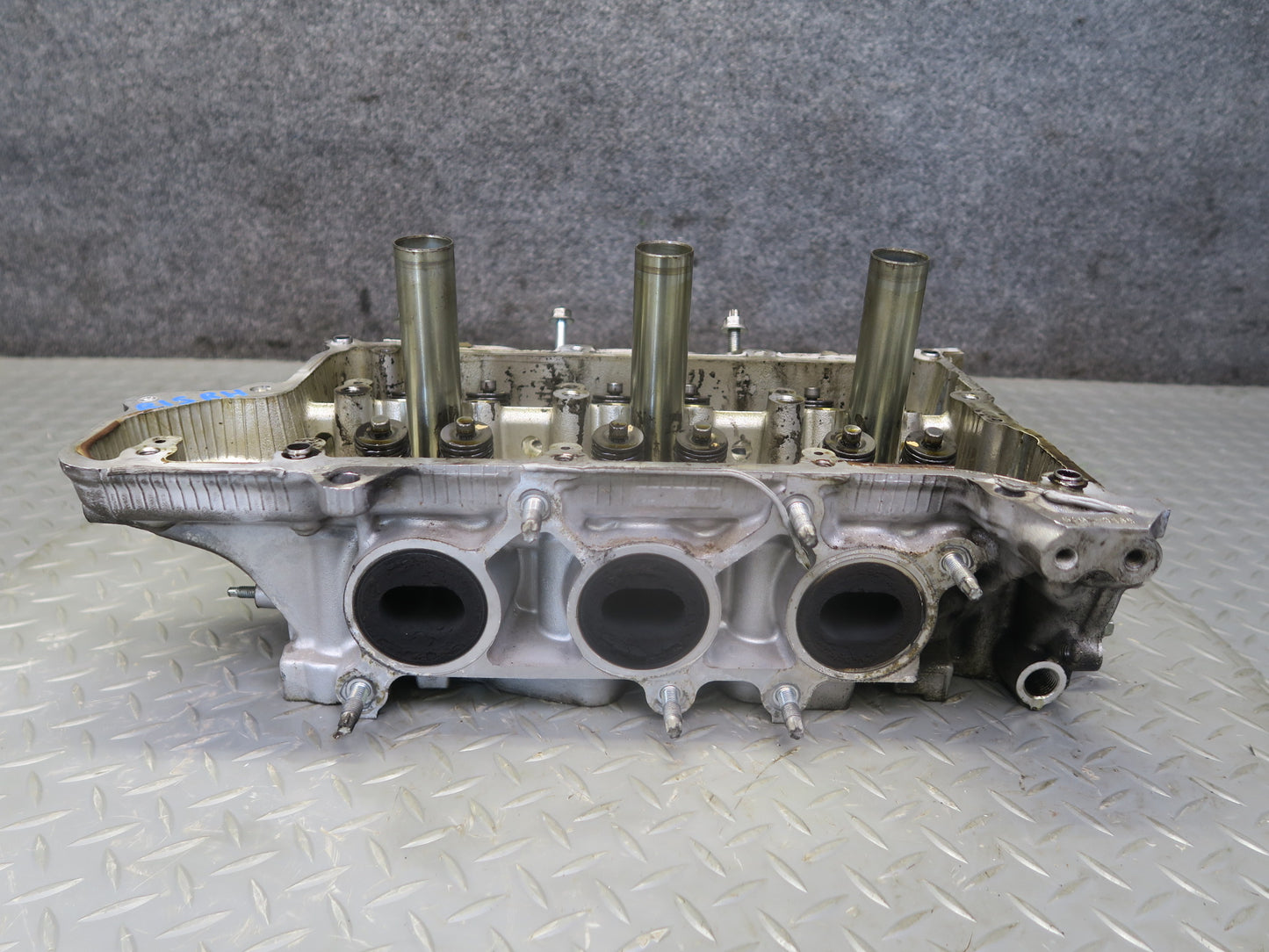 06-13 Lexus IS250 GSE20L 4GRFSE 2.5L Right Engine Cylinder Head OEM