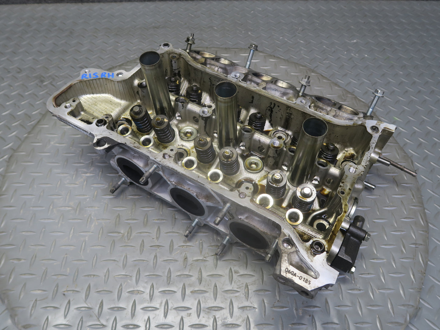 06-13 Lexus IS250 GSE20L 4GRFSE 2.5L Right Engine Cylinder Head OEM