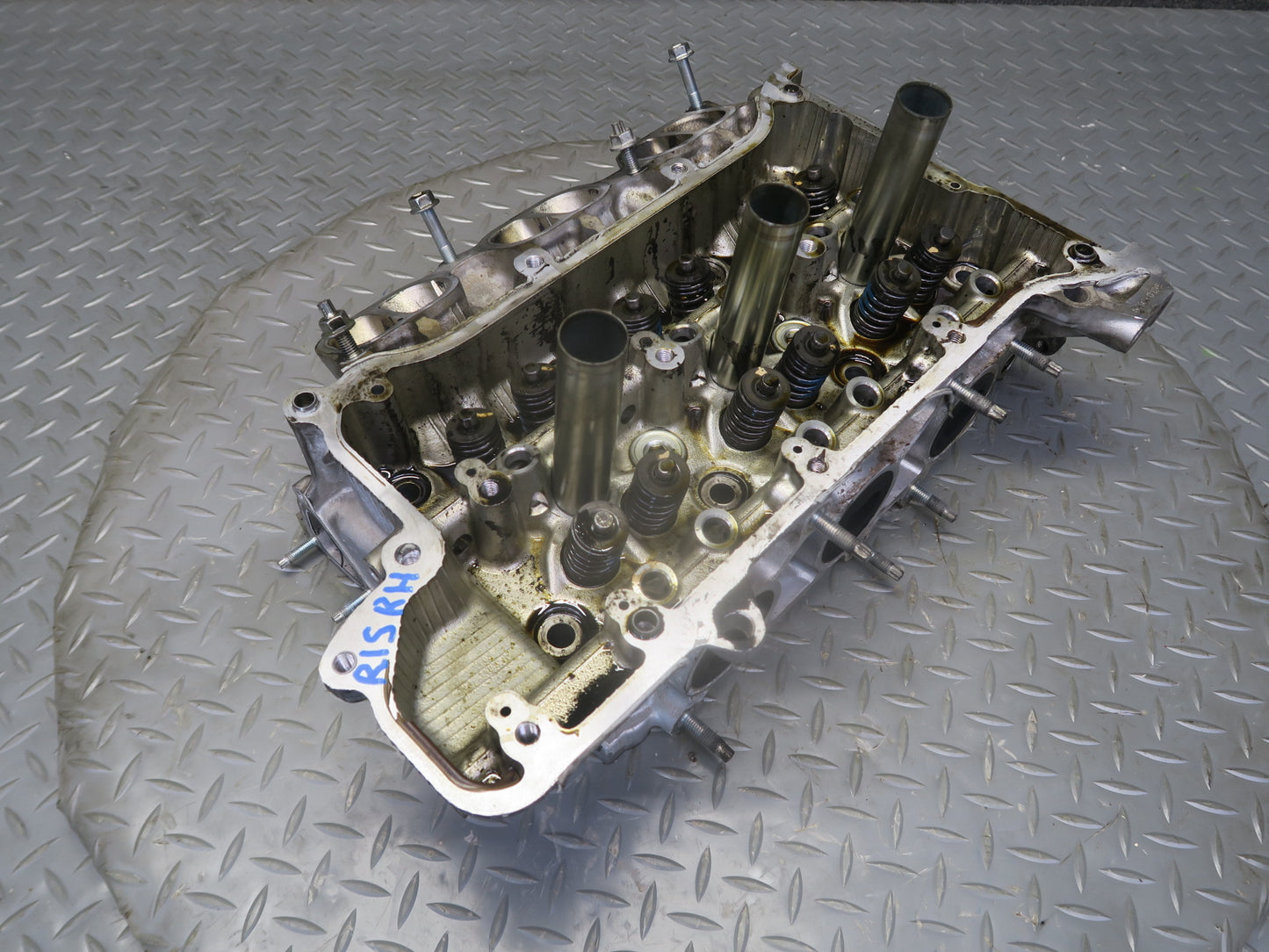 06-13 Lexus IS250 GSE20L 4GRFSE 2.5L Right Engine Cylinder Head OEM