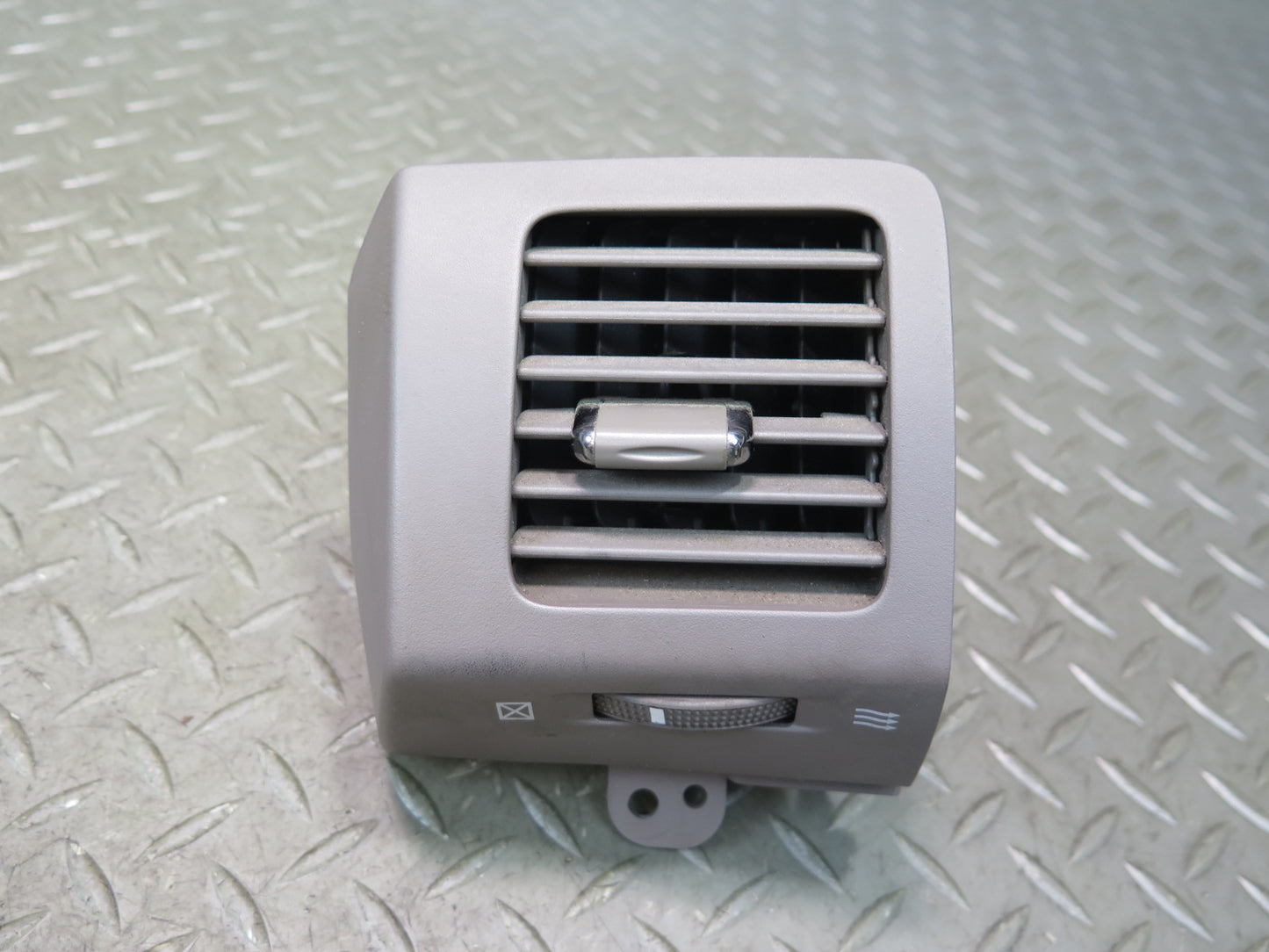2003-2009 Lexus GX470 Dash Front Left Center Right A/C Heater Air Vent Set of 4