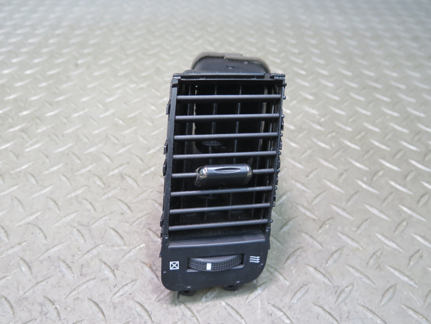 2003-2009 Lexus GX470 Dash Front Left Center Right A/C Heater Air Vent Set of 4