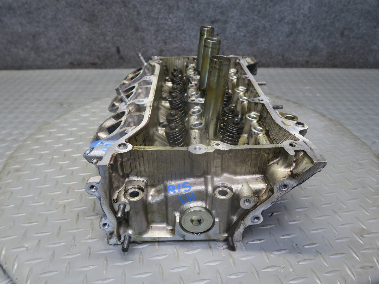 06-13 Lexus IS250 GSE20L 2.5L 4GRFSE Left Engine Cylinder Head OEM