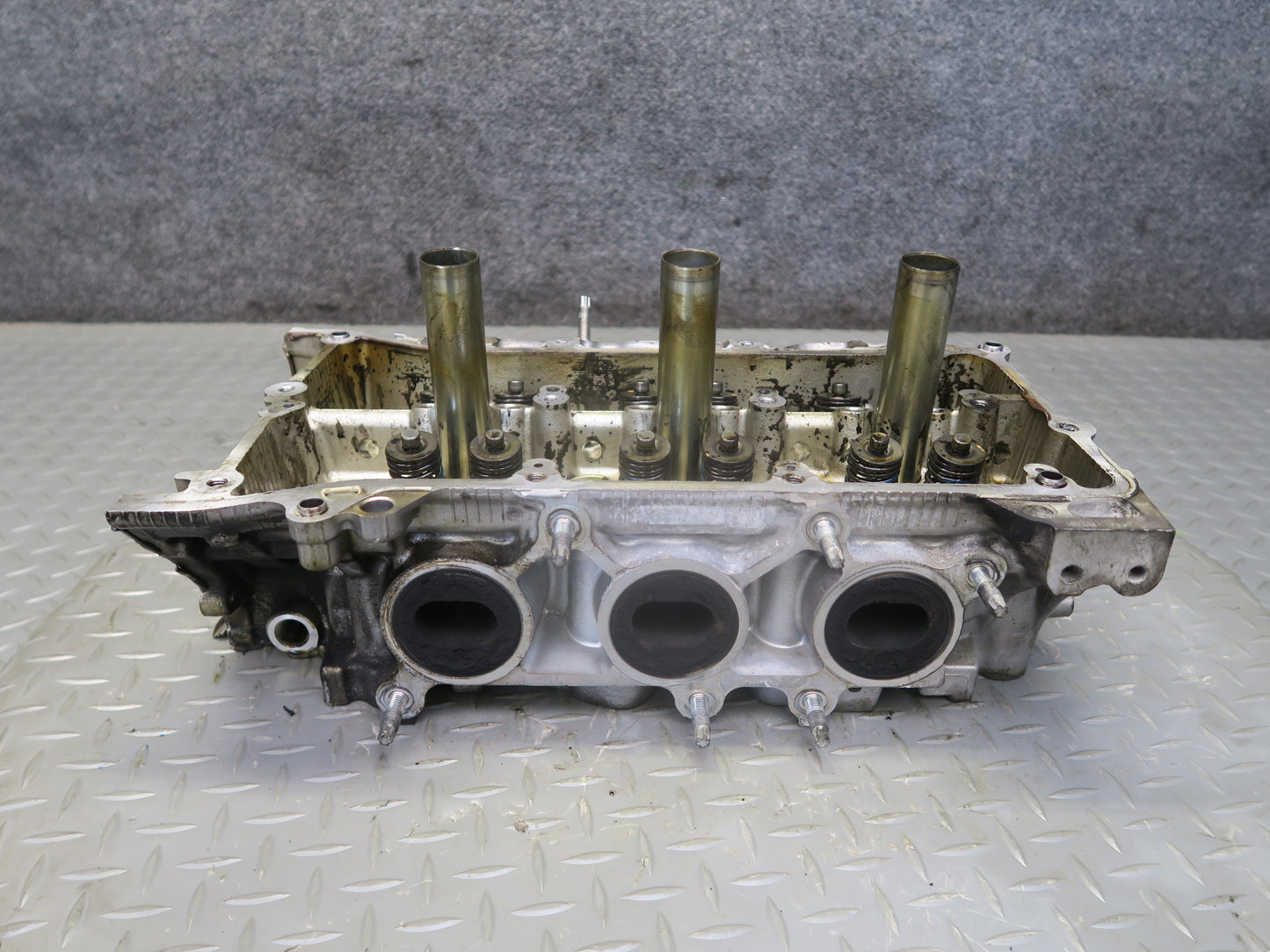 06-13 Lexus IS250 GSE20L 2.5L 4GRFSE Left Engine Cylinder Head OEM