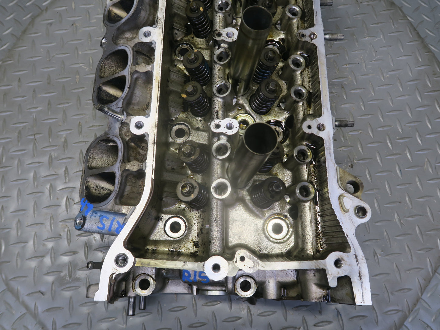 06-13 Lexus IS250 GSE20L 2.5L 4GRFSE Left Engine Cylinder Head OEM