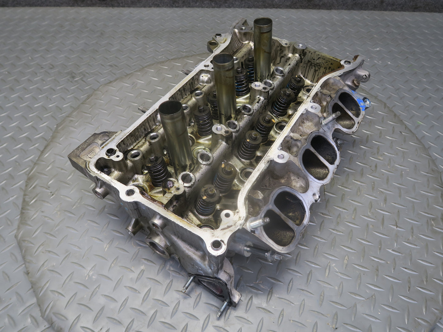 06-13 Lexus IS250 GSE20L 2.5L 4GRFSE Left Engine Cylinder Head OEM