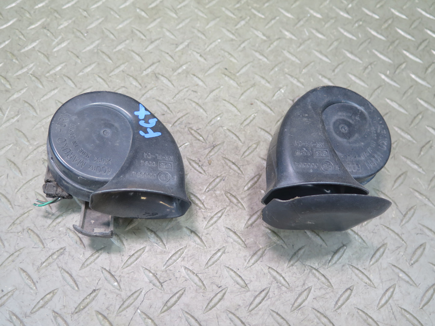 2003-2009 Lexus UZJ120L GX470 High & Low Tone Note Pitch Horn Signal Set of 2
