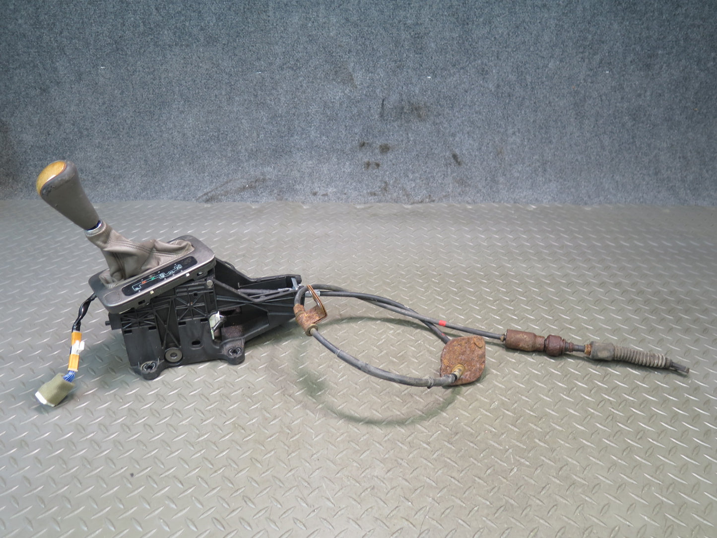 2003-2009 Lexus UZJ120L GX470 A/T Automatic Transmission Shifter Cable Assembly