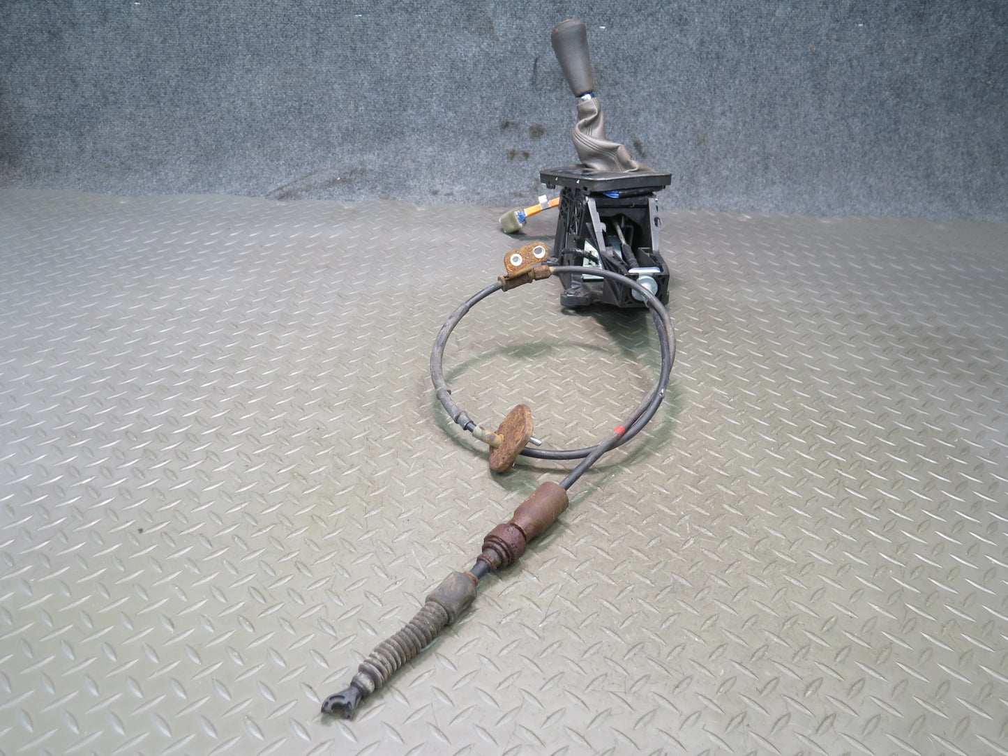2003-2009 Lexus UZJ120L GX470 A/T Automatic Transmission Shifter Cable Assembly