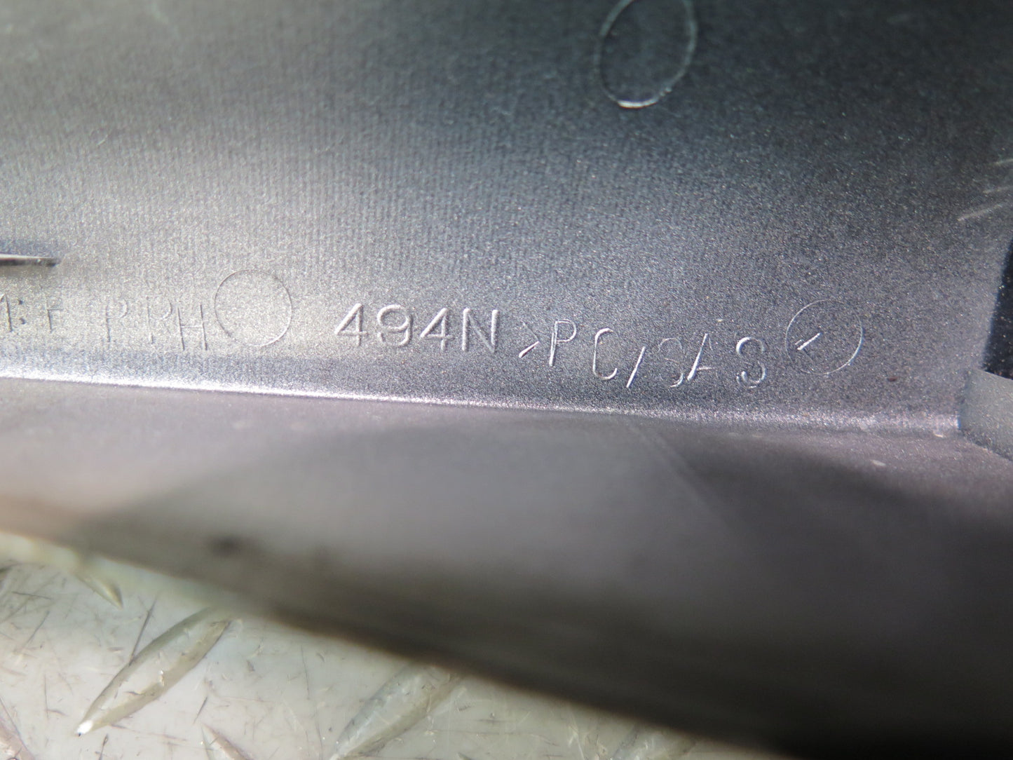 2003-2009 Lexus UZJ120L GX470 Front Right Roof Rack END Cap Trim Cover