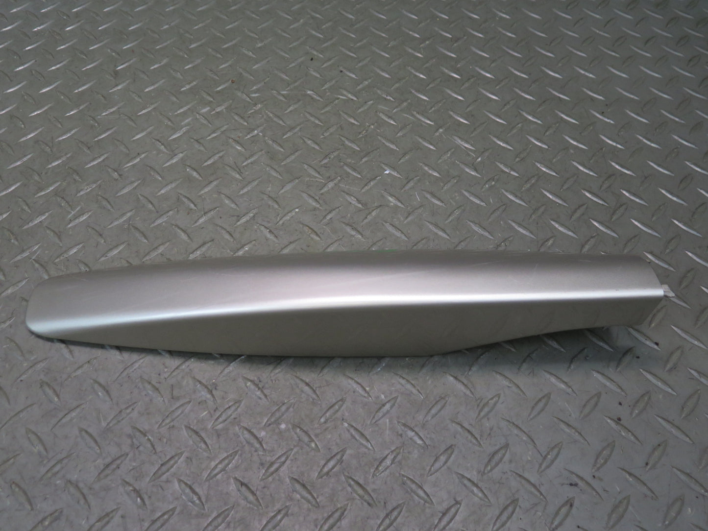 2003-2009 Lexus UZJ120L GX470 Front Right Roof Rack END Cap Trim Cover