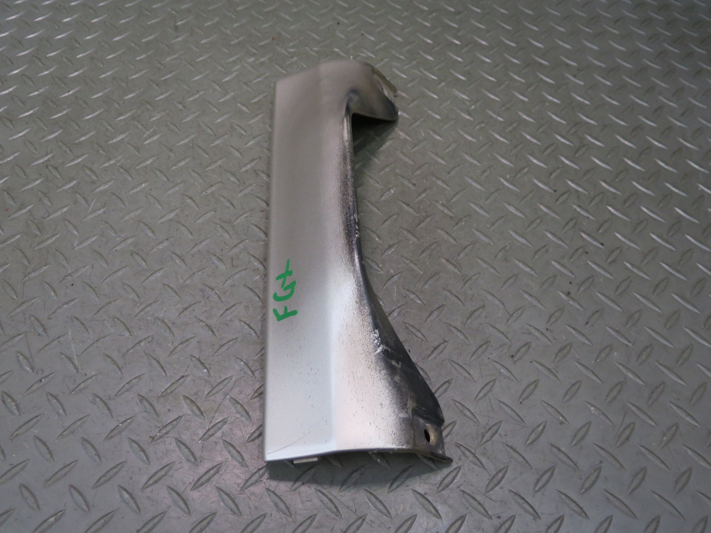 2003-2009 Lexus UZJ120L GX470 Rear Bumper Lower Center Trim Molding Cover