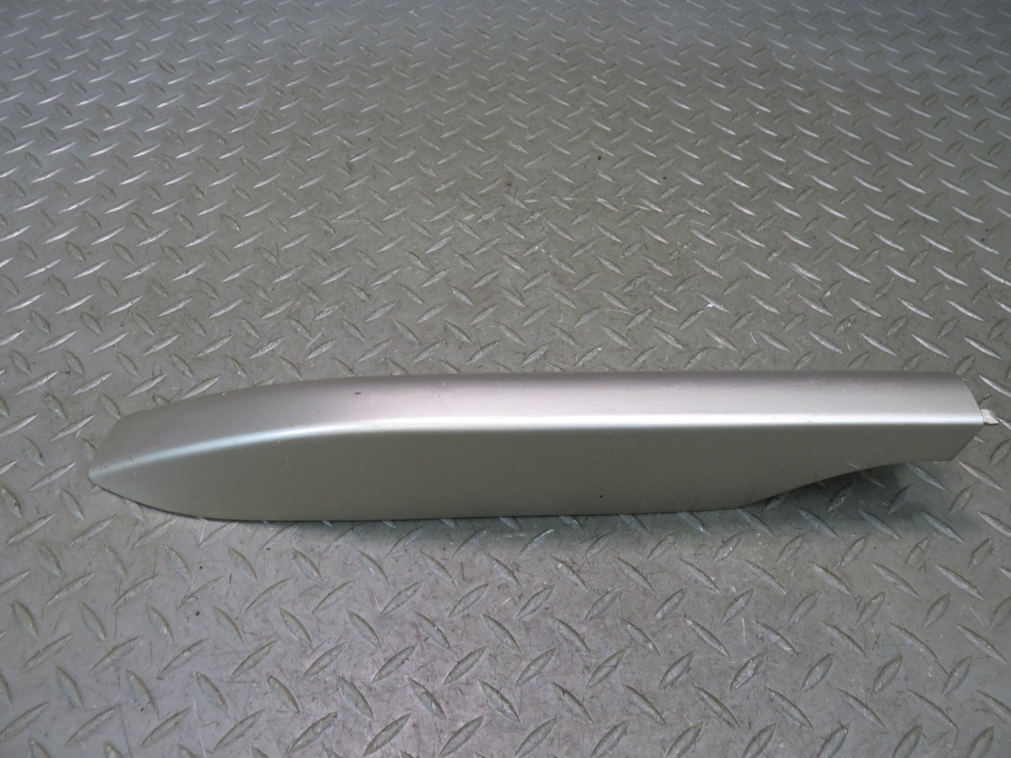 2003-2009 Lexus UZJ120L GX470 Rear Left Roof Rack END Cap Trim Cover