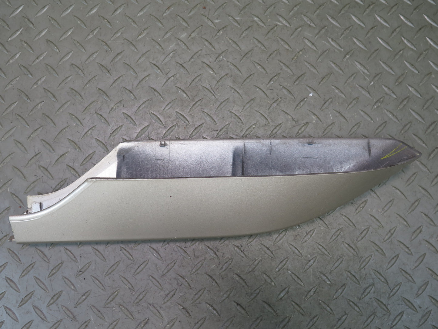 2003-2009 Lexus UZJ120L GX470 Rear Left Roof Rack END Cap Trim Cover