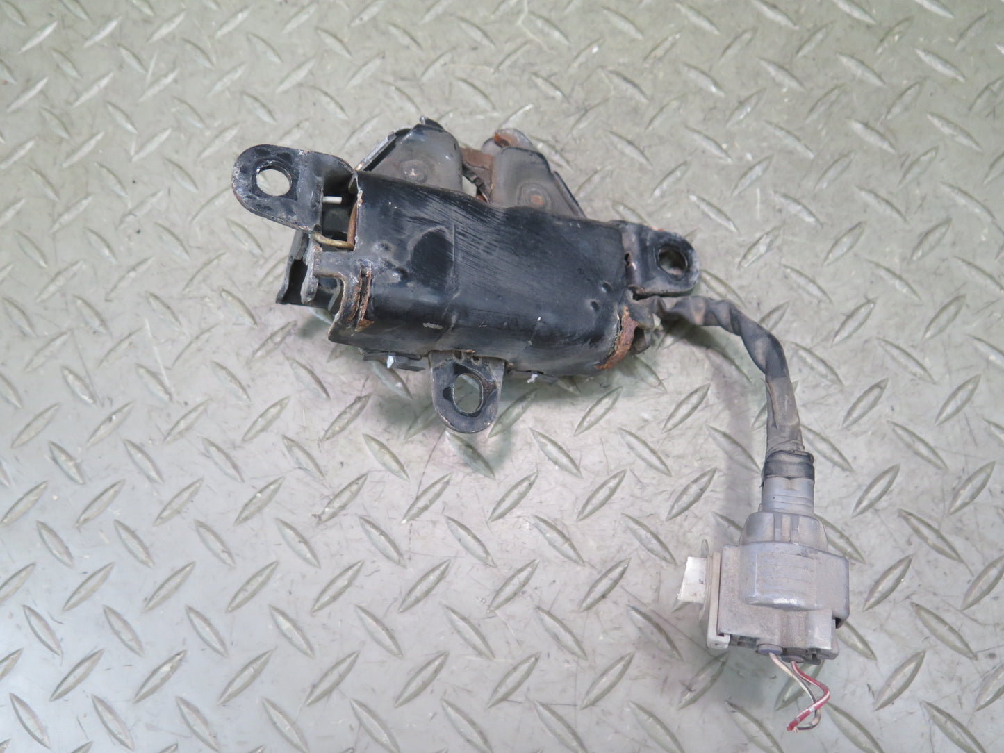 2006-2009 Lexus GX470 Front Hood Lock Latch