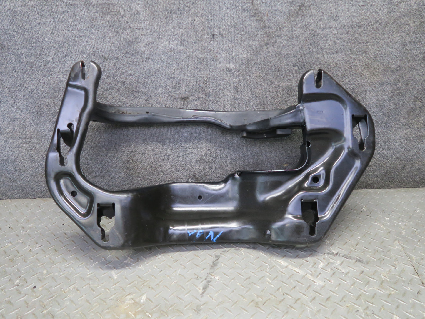 2014-2018 BMW F15 X5 AWD Automatic Transmission Crossmember Support Bracket