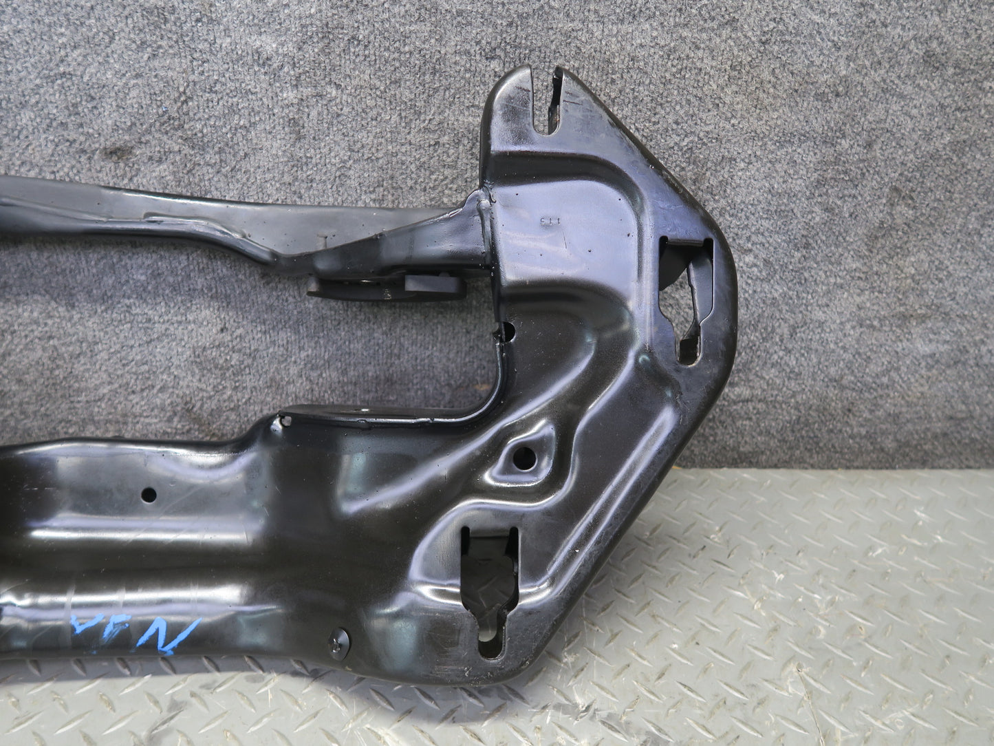 2014-2018 BMW F15 X5 AWD Automatic Transmission Crossmember Support Bracket