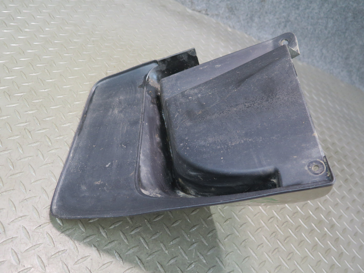 2003-2009 Lexus UZJ120L GX470 Rear Left MUD Flap  Splash Guard 76626-60190