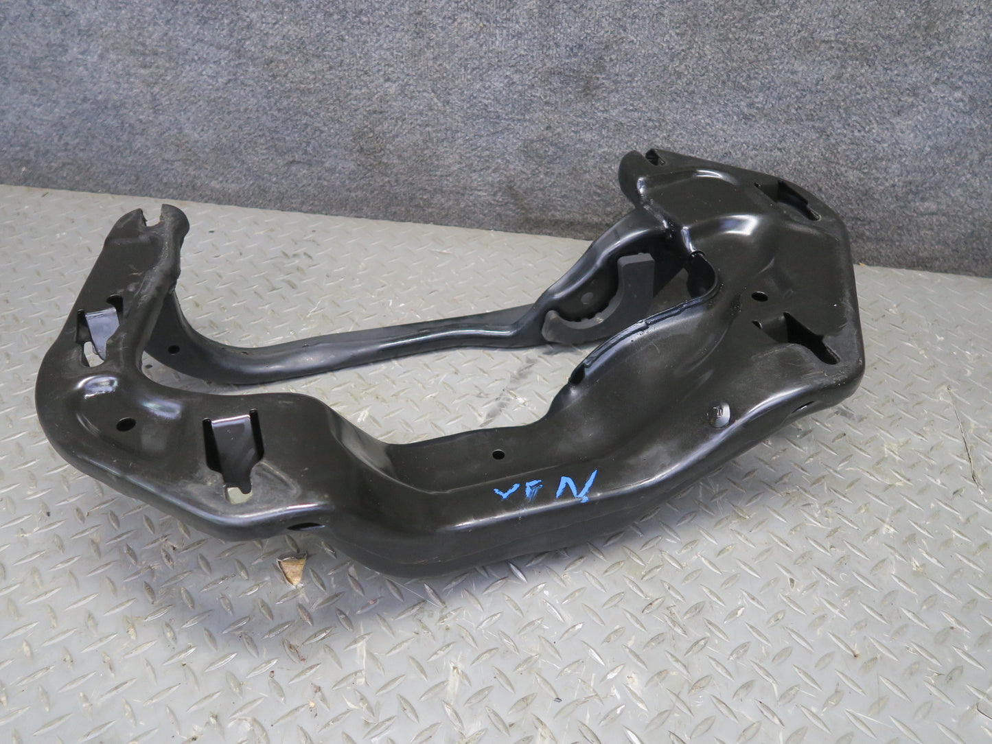 2014-2018 BMW F15 X5 AWD Automatic Transmission Crossmember Support Bracket