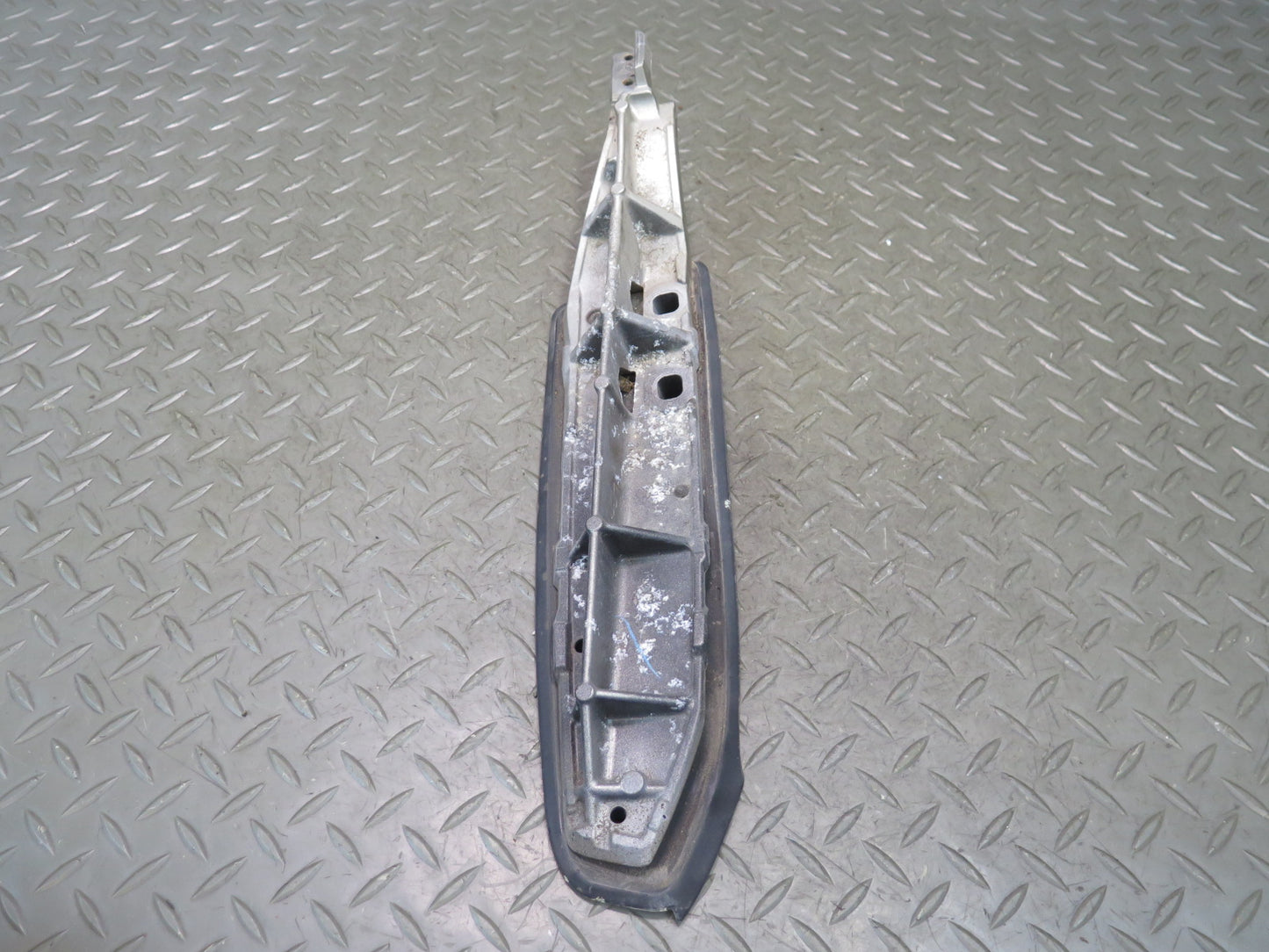 2003-2009 Lexus UZJ120L GX470 Rear Left Roof Rack Rail Mount Carrier Support