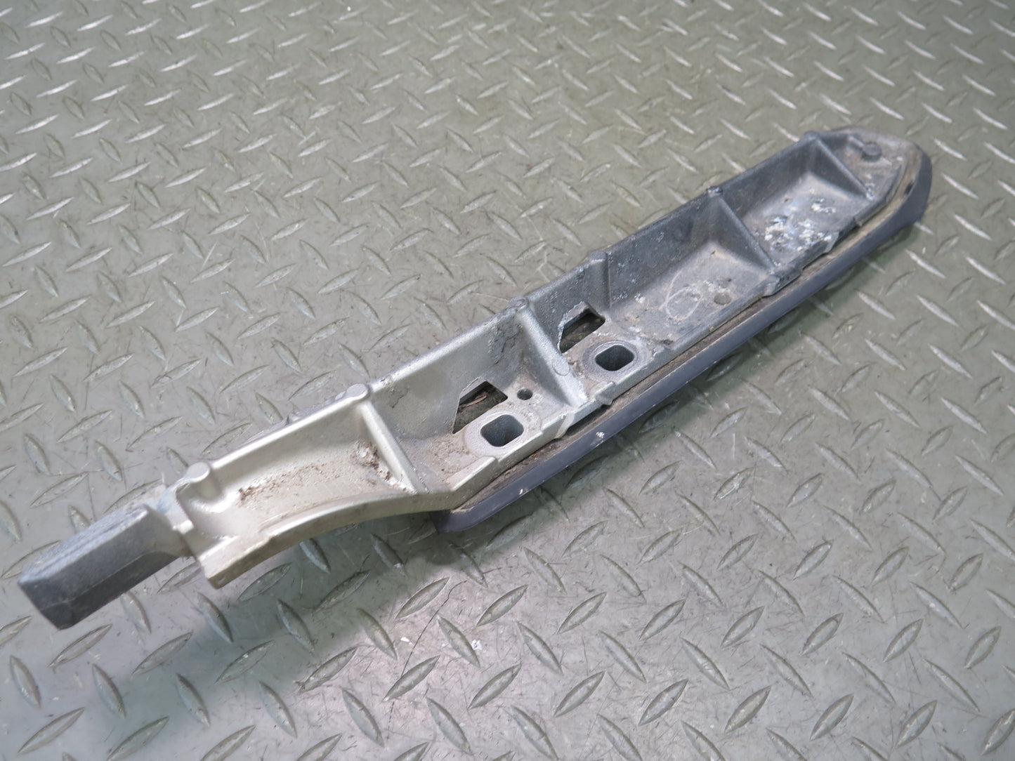 2003-2009 Lexus UZJ120L GX470 Rear Right Roof Rack Rail Mount Carrier Support