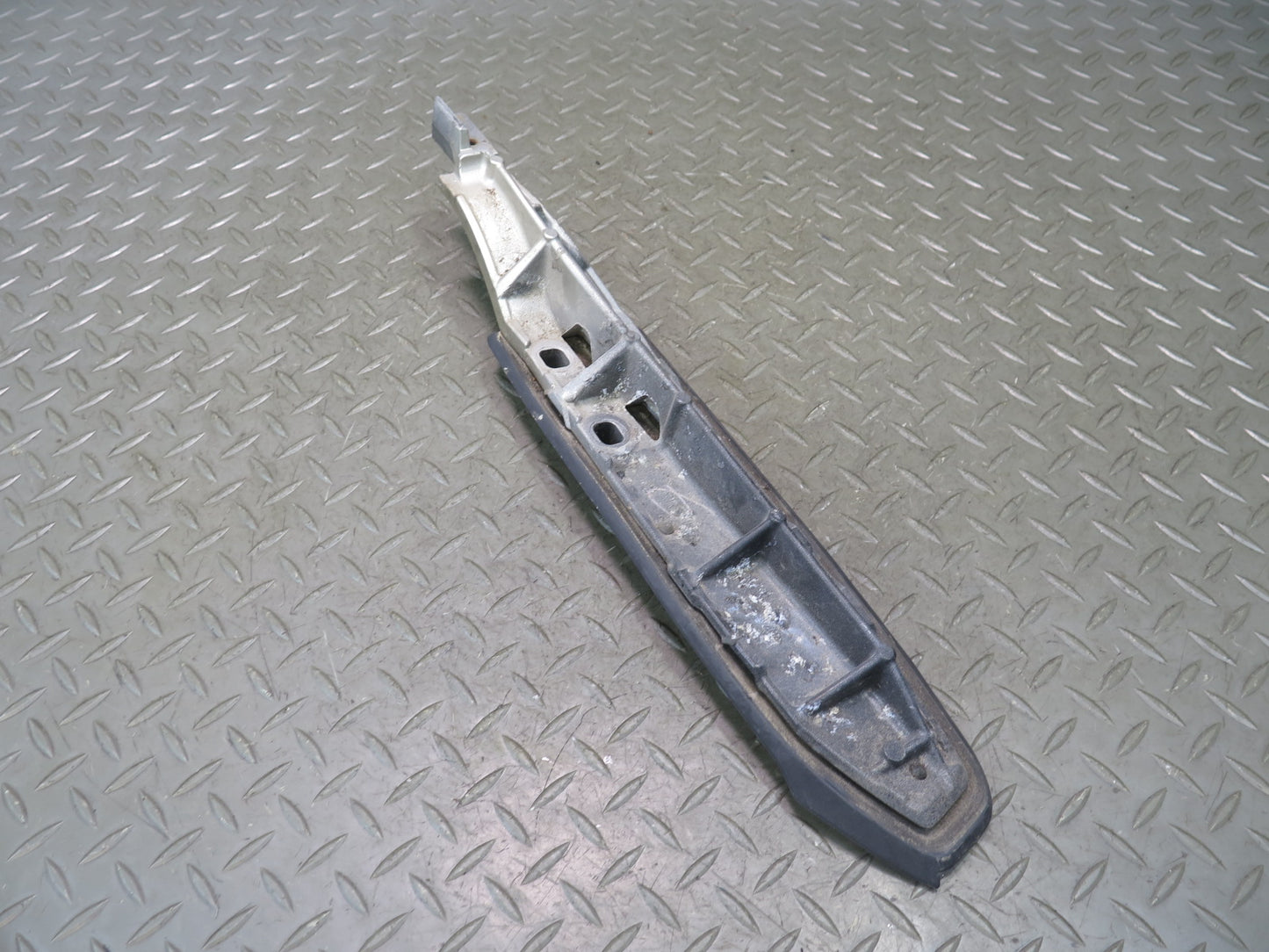 2003-2009 Lexus UZJ120L GX470 Rear Right Roof Rack Rail Mount Carrier Support