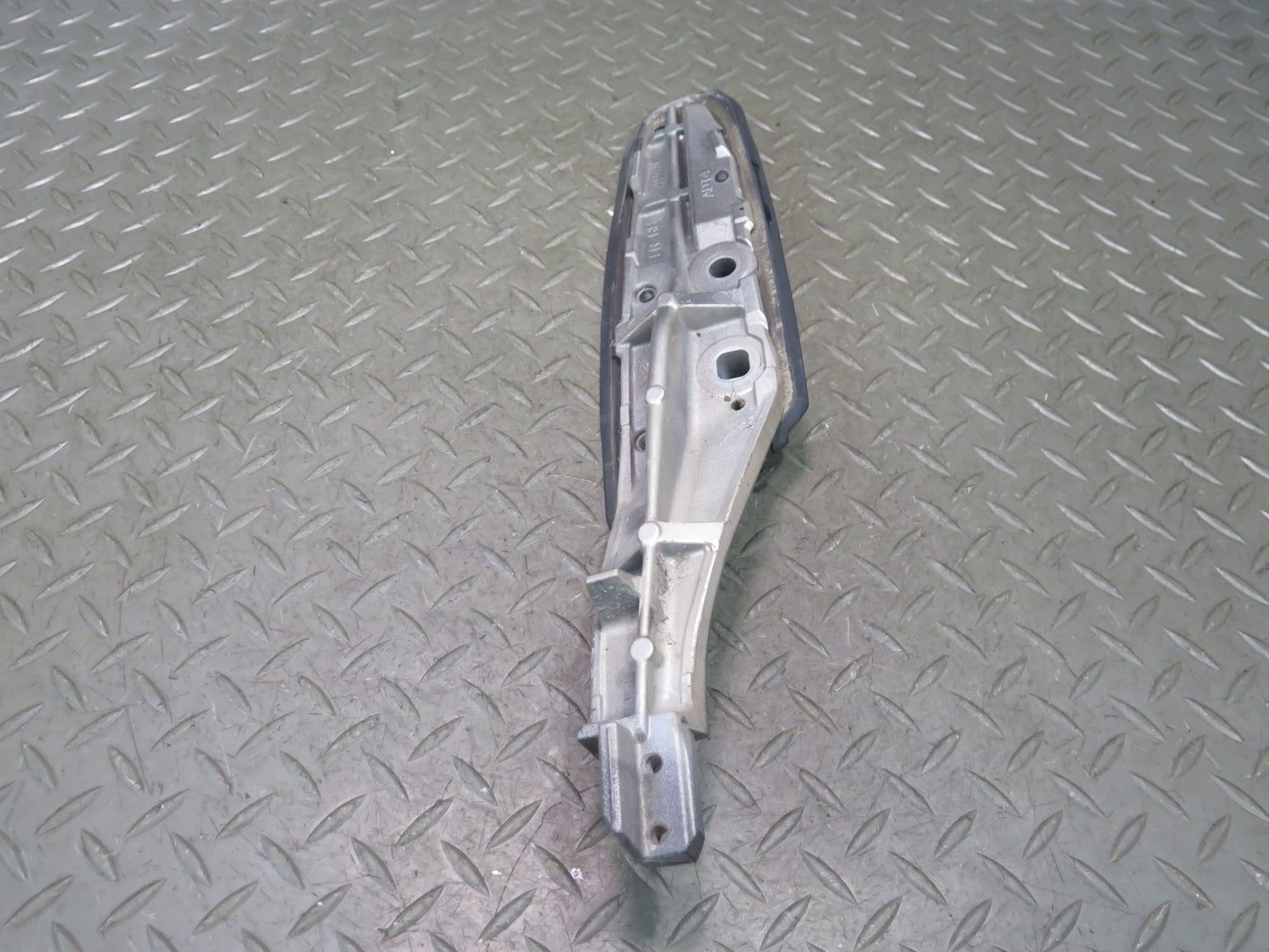 2003-2009 Lexus UZJ120L GX470 Front Right Roof Rack Rail Mount Carrier Support