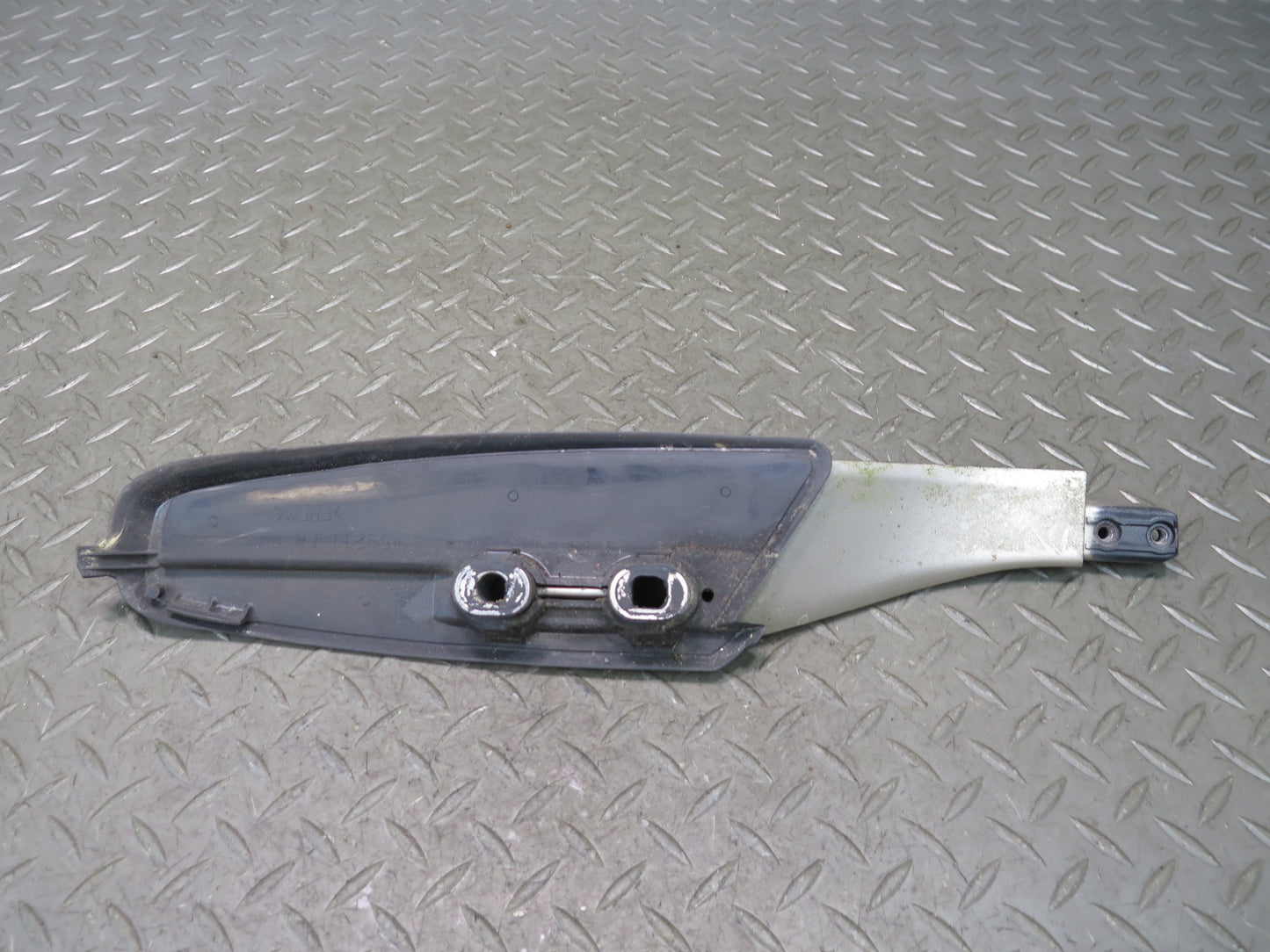 2003-2009 Lexus UZJ120L GX470 Front Right Roof Rack Rail Mount Carrier Support