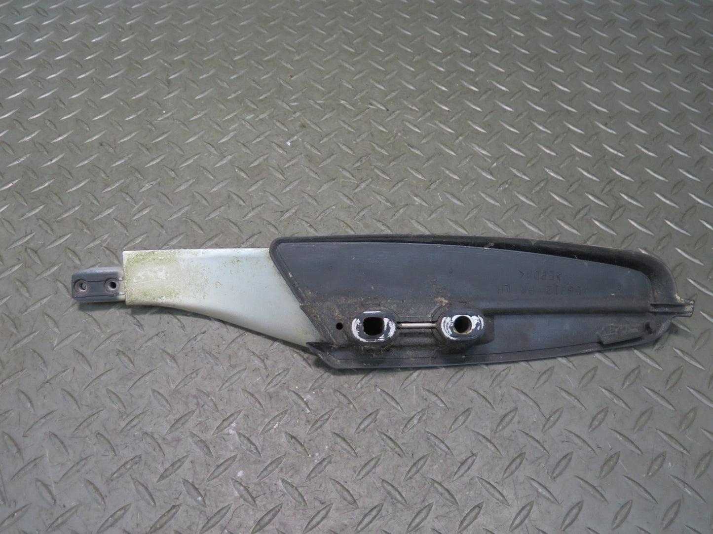 2003-2009 Lexus UZJ120L GX470 Front Left Roof Rack Rail Mount Carrier Support