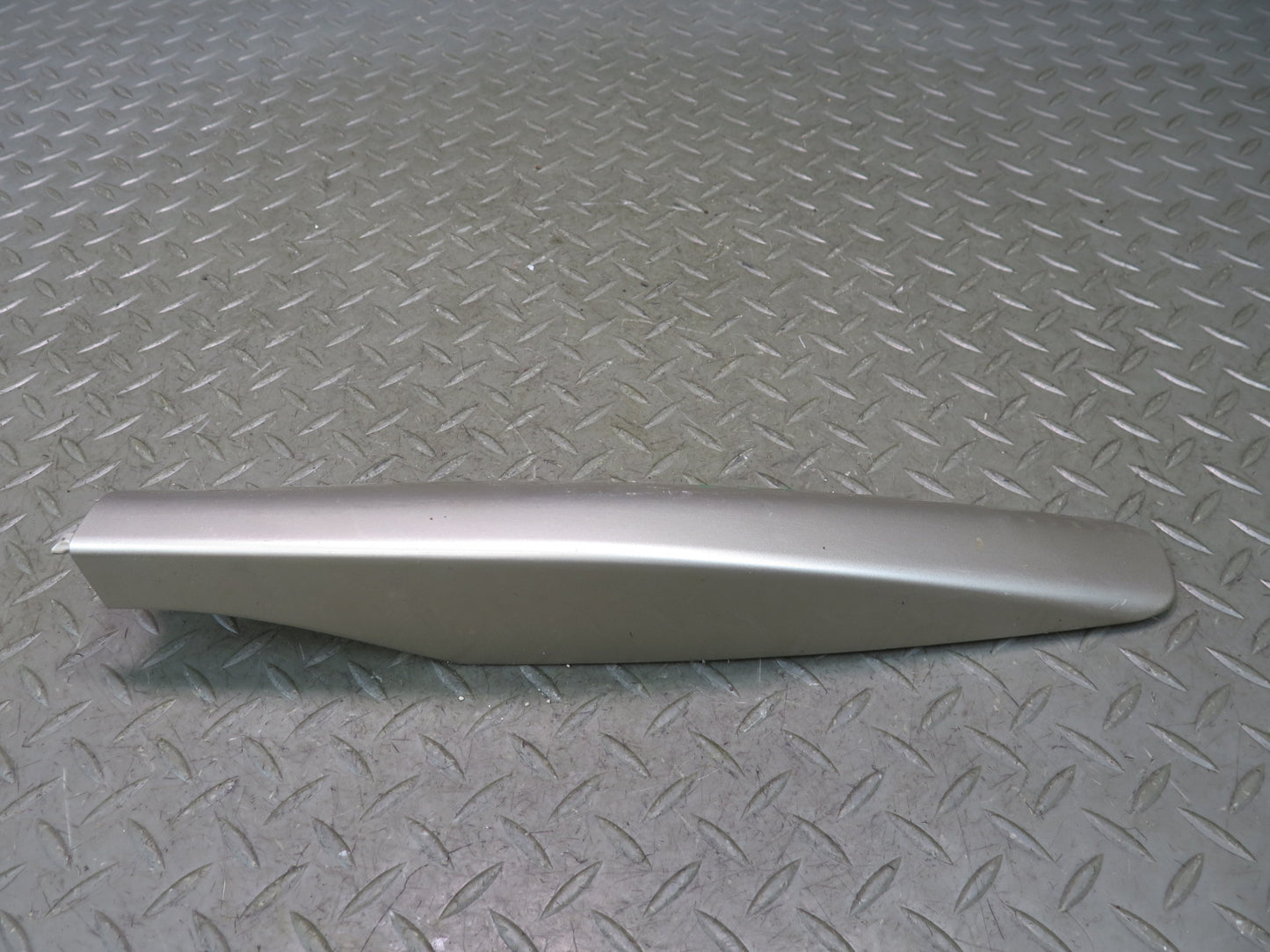 2003-2009 Lexus UZJ120L GX470 Front Left Roof Rack END Cap Trim Cover