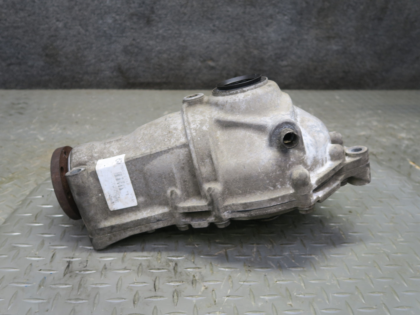 2010-2014 BMW E71 X6M Front Differential Carrier 3.91 Ratio 7602072