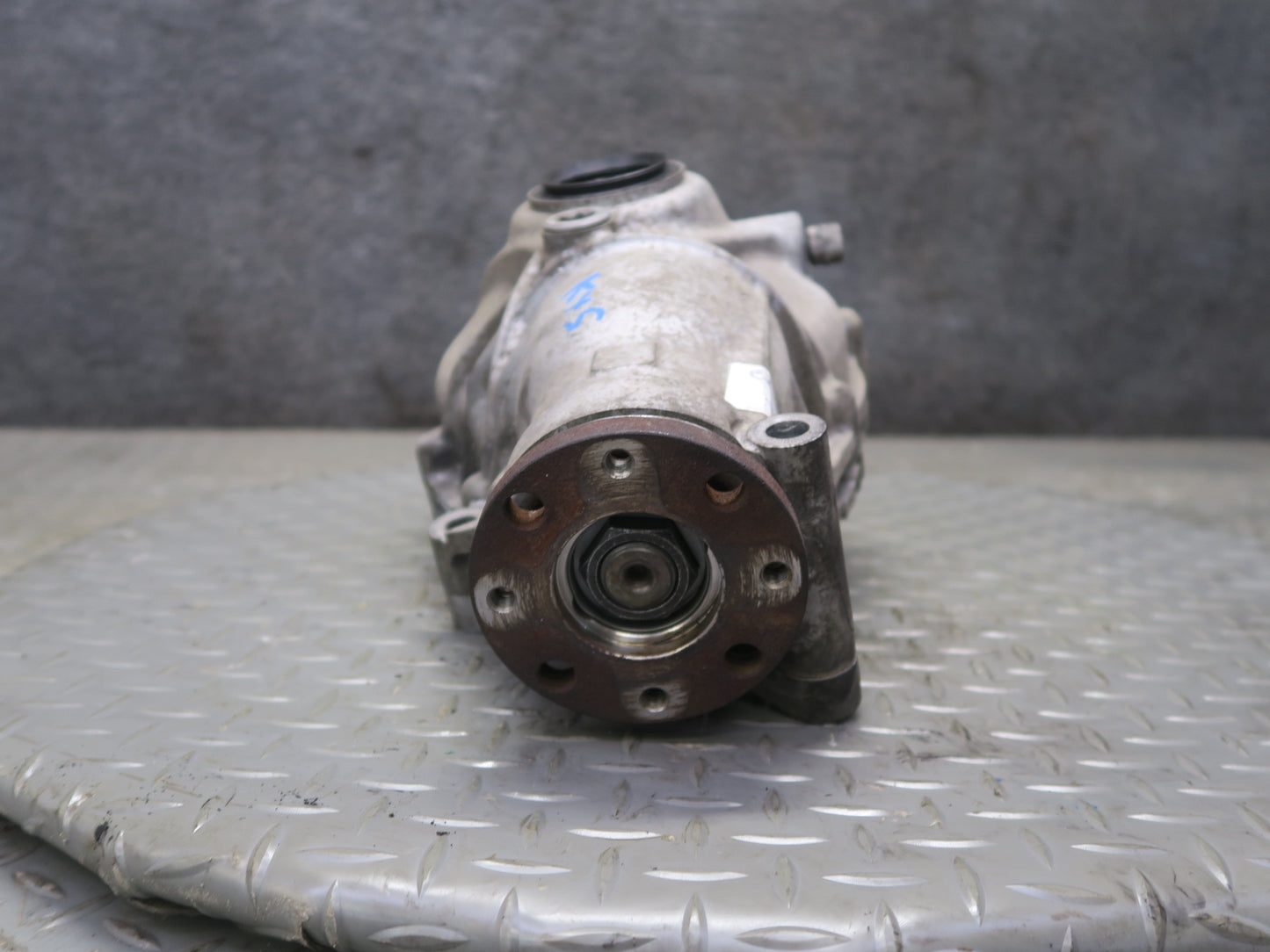 2010-2014 BMW E71 X6M Front Differential Carrier 3.91 Ratio 7602072