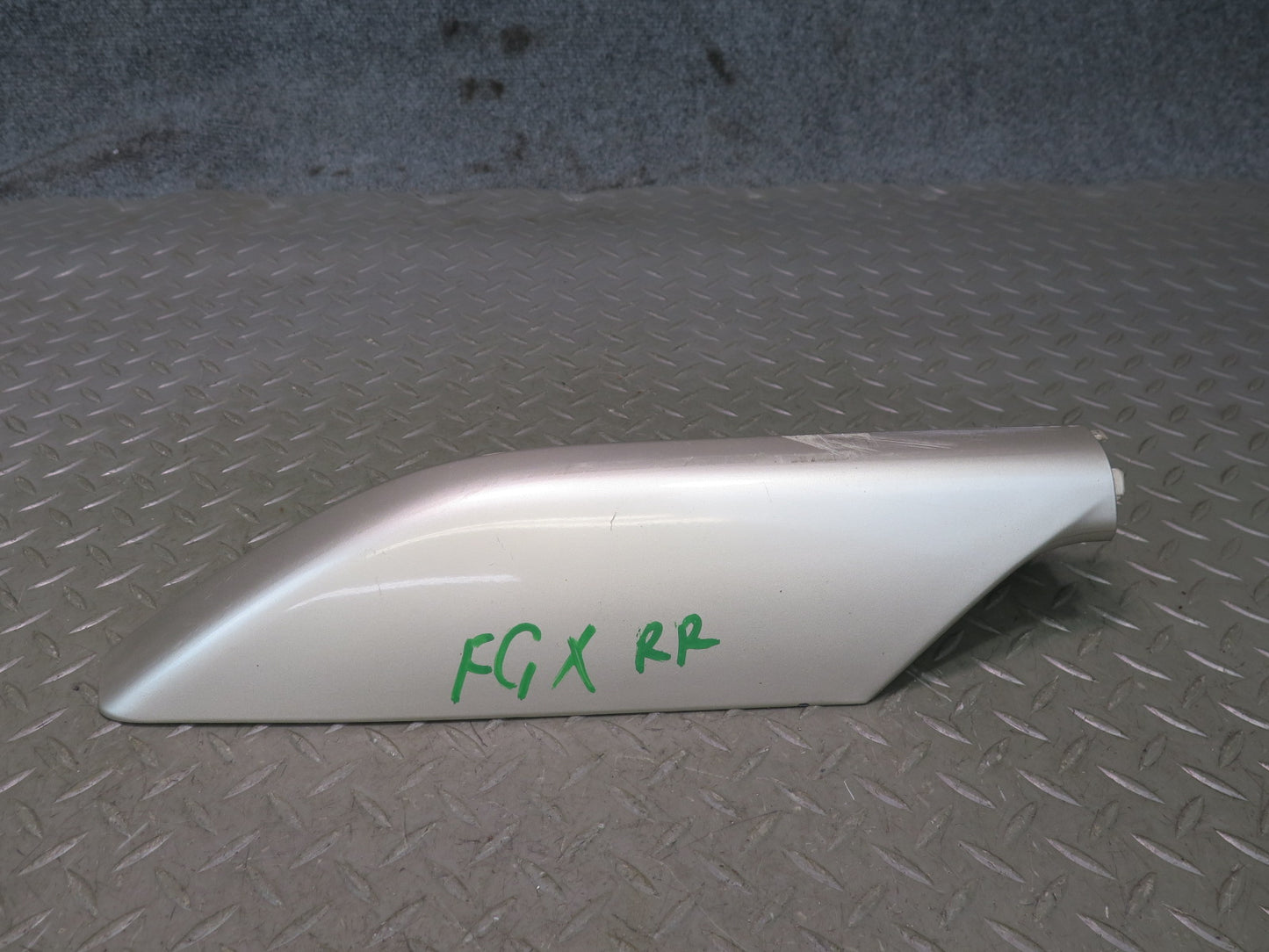 2003-2009 Lexus UZJ120L GX470 Rear Right Roof Rack END Cap Trim Cover