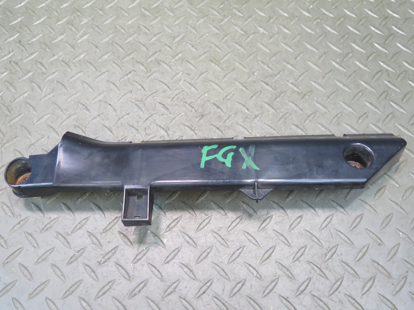 2003-2009 Lexus GX470 Rear Bumper Left & Right Mount Bracket Support Set of  2