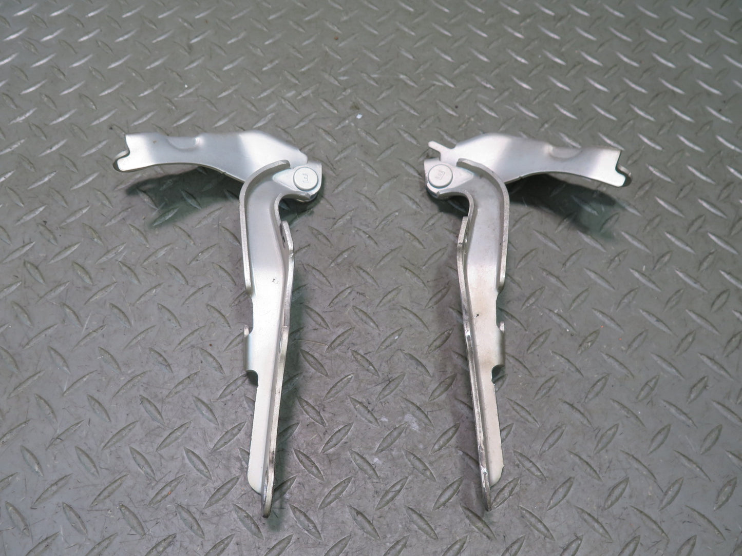 2003-2009 Lexus UZJ120L GX470 Front Left & Right Hood Hinge Set of 2