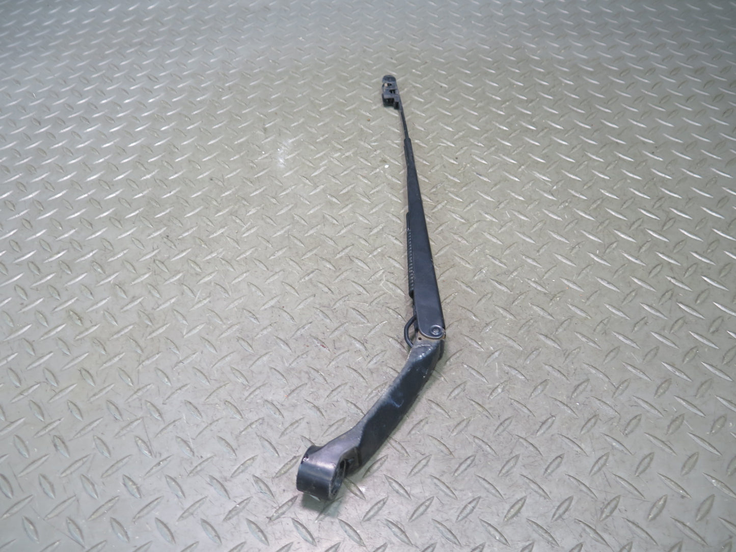 2003-2009 Lexus UZJ120L GX470 Front Left & Right Wiper Arm Set of 2