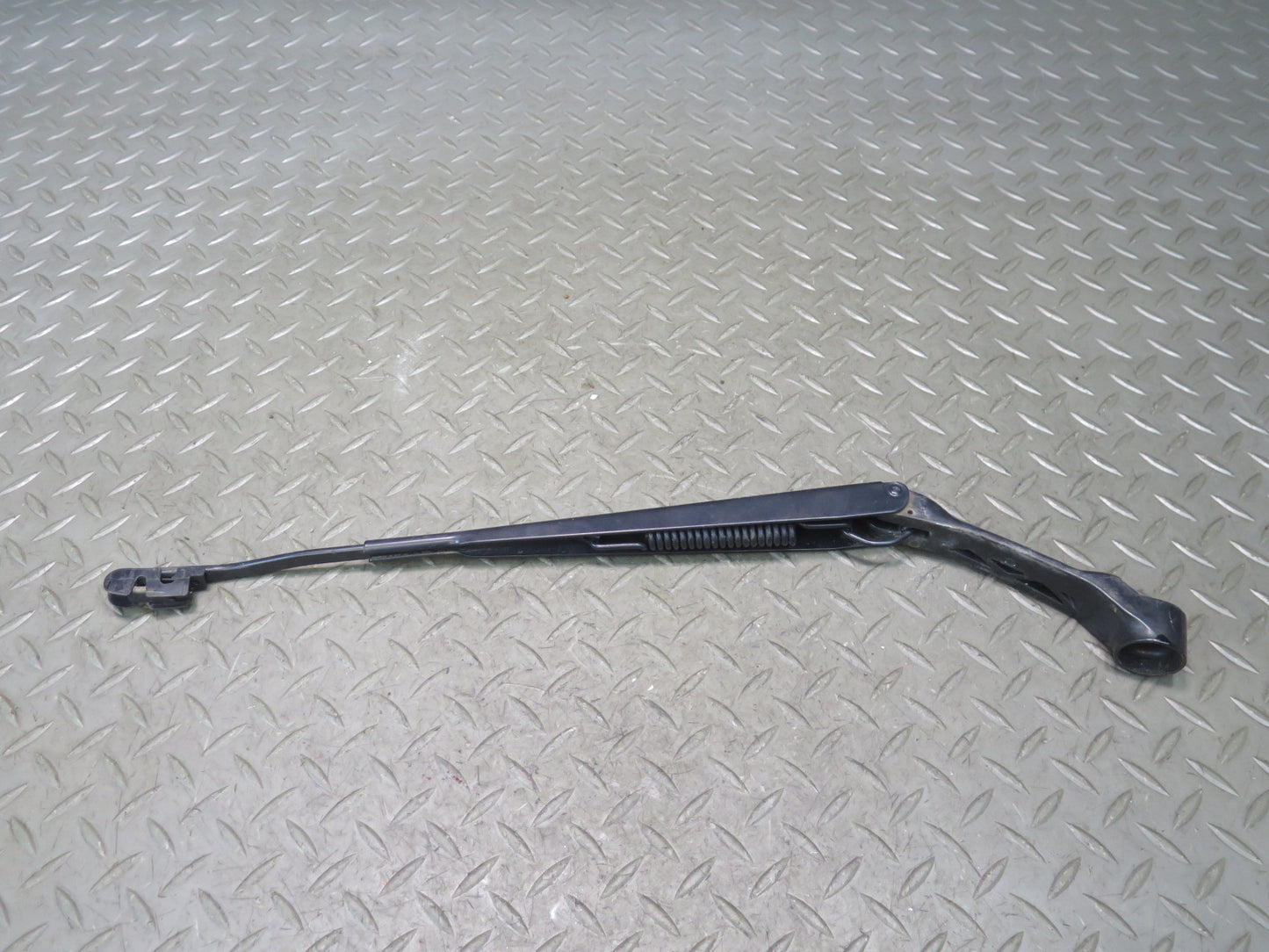 2003-2009 Lexus UZJ120L GX470 Front Left & Right Wiper Arm Set of 2