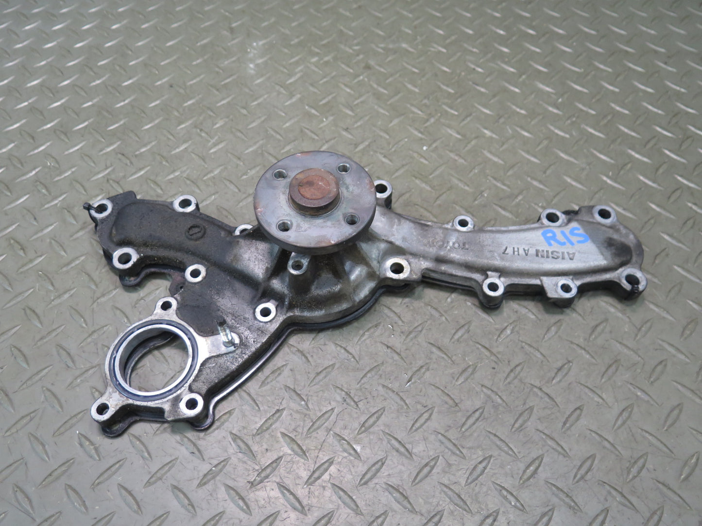 06-13 Lexus GSE20L IS250 2.5L 4GRFSE Engine Motor Water Pump OEM