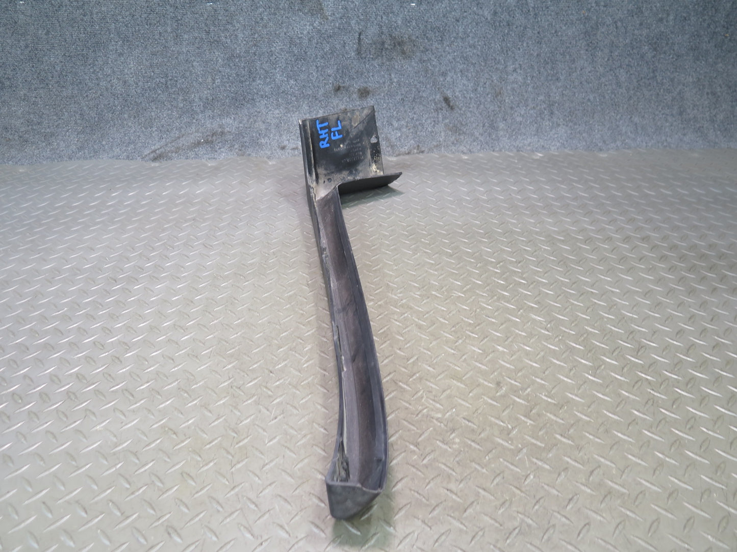 2003-2009 Hummer H2 Front Left Fender Flare Wheel Arch Molding 15132309