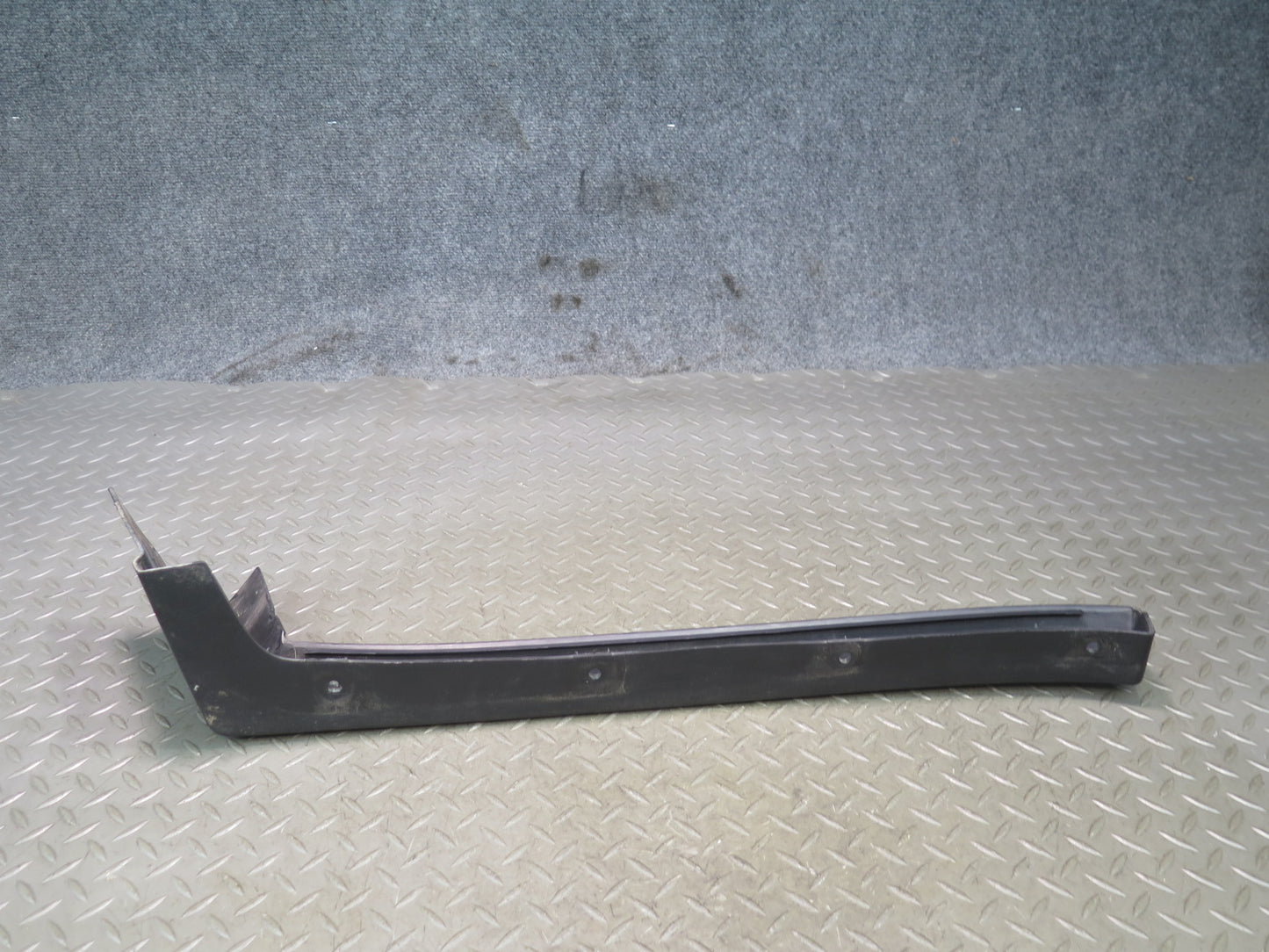 2003-2009 Hummer H2 Front Left Fender Flare Wheel Arch Molding 15132309