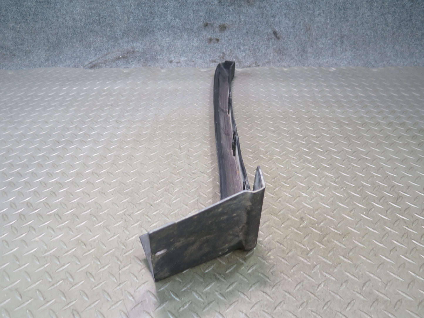 2003-2009 Hummer H2 Front Left Fender Flare Wheel Arch Molding 15132309