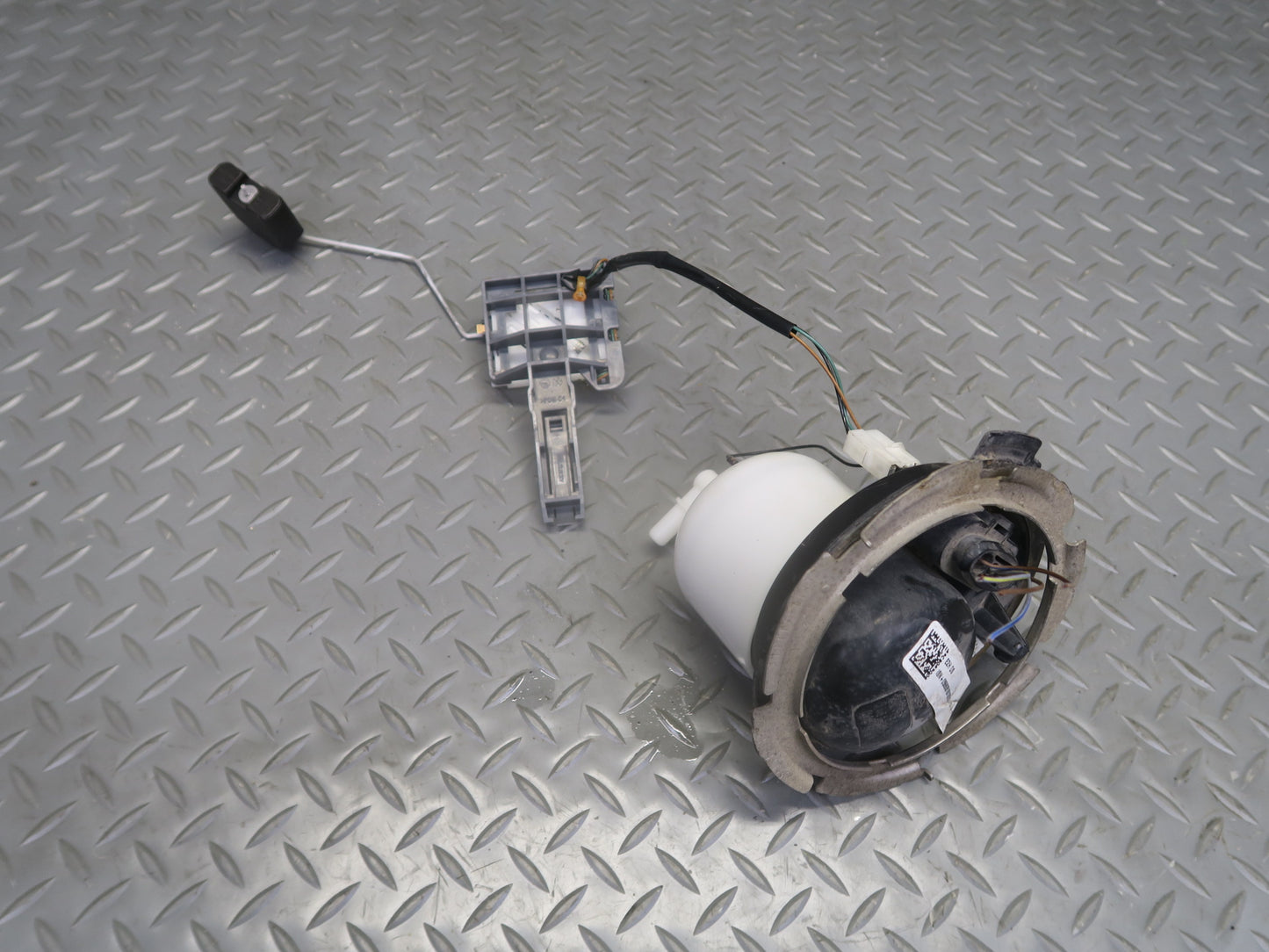 15-18 Porsche Cayenne 958 3.0L E-hybrid Fuel Pump Level Sensor Sending Unit Set