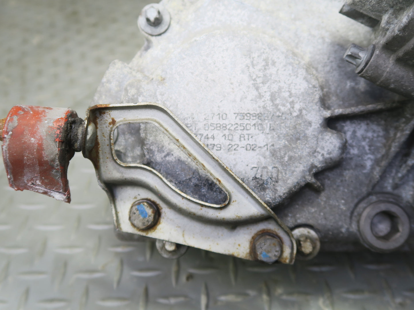 2010-2014 BMW E70 E71 X5M X6M 4.4L AWD ATC700 Transfer Case Box w Motor