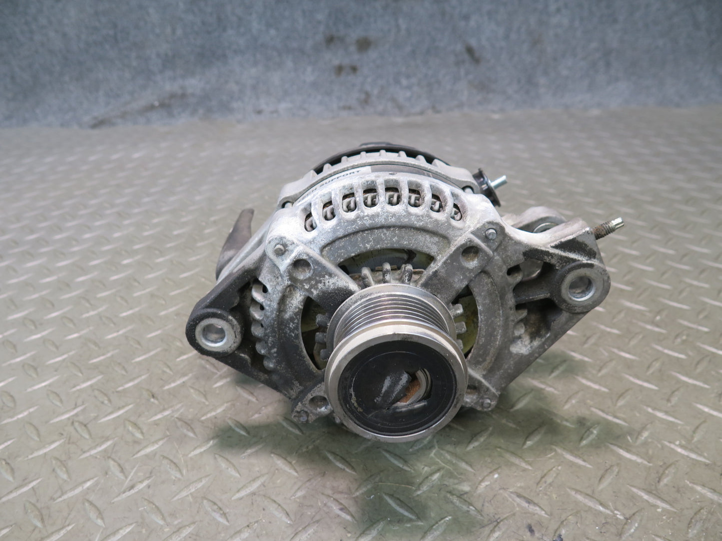 10-13 Lexus IS250 GSE20L 2.5L 4GRFSE Convertible Engine Generator Alternator OEM