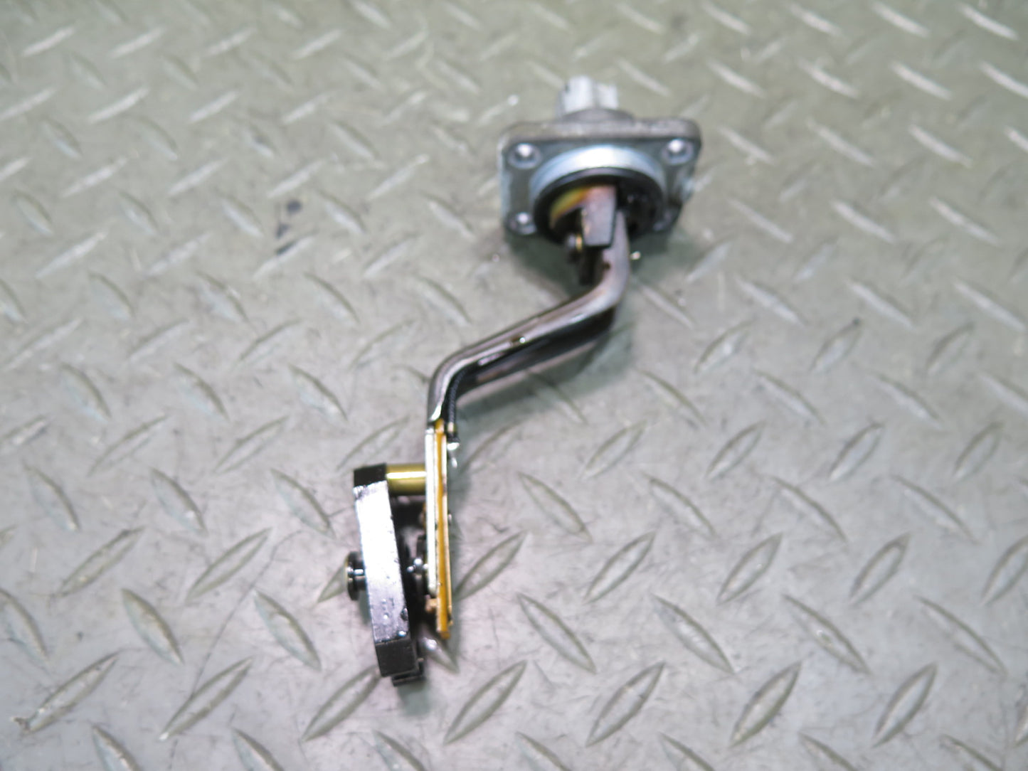 06-13 Lexus GSE20L IS350 IS250 Engine Oil Level Sensor OEM